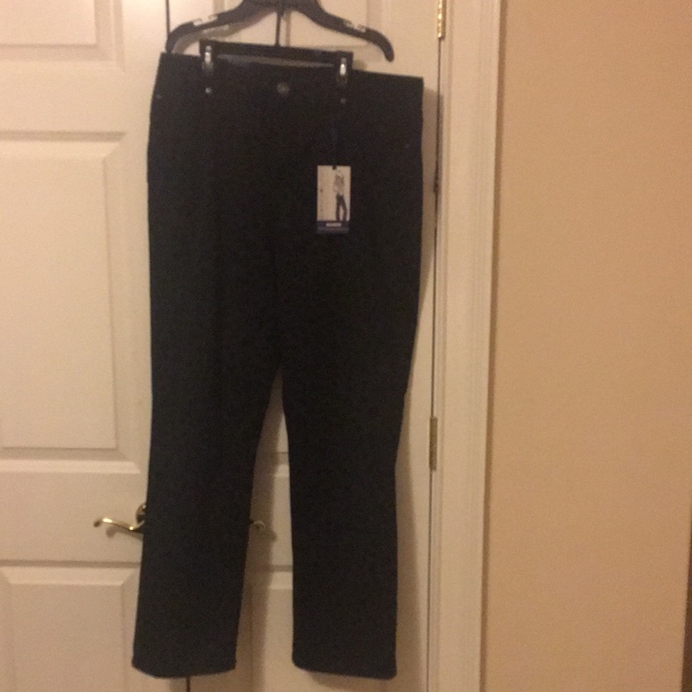 Women’s Bandolino Pants